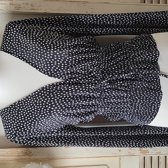Zara black and white polka dot cinched waist front wrap top, women's size medium - Picture 3 of 9
